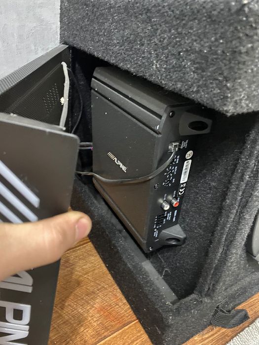 Продам Сабвуфер .