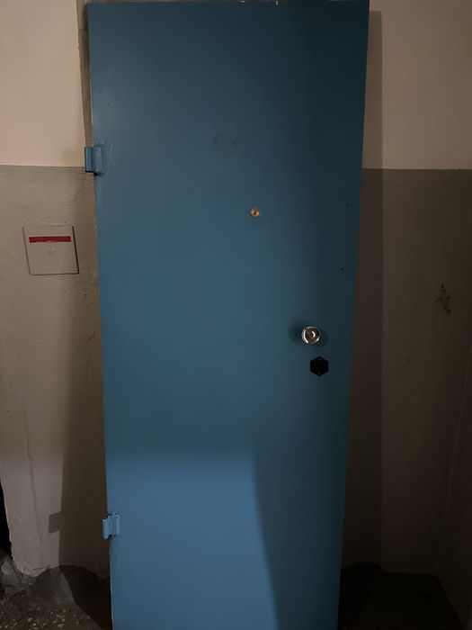 ПРОДАЮ Входную дверь