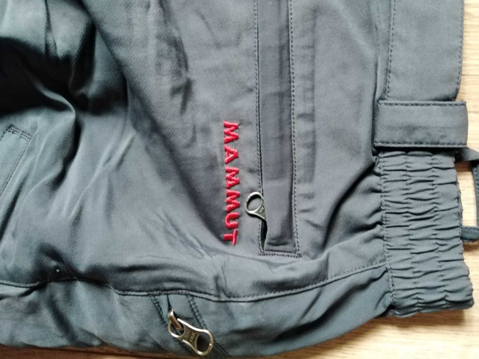 pantaloni Mammut marime 46 și borseta mammut