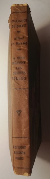 Carte rară A. de Musset - A Quoi Revent les jeunes filles - cca 1920