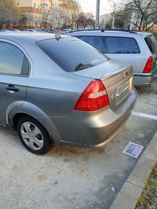 Vând Chevrolet Aveo