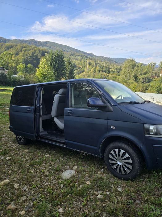 Vând Volkswagen Caravelle .Tracțiune integrala  4×4
