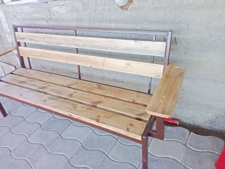 Продам стулья для двора