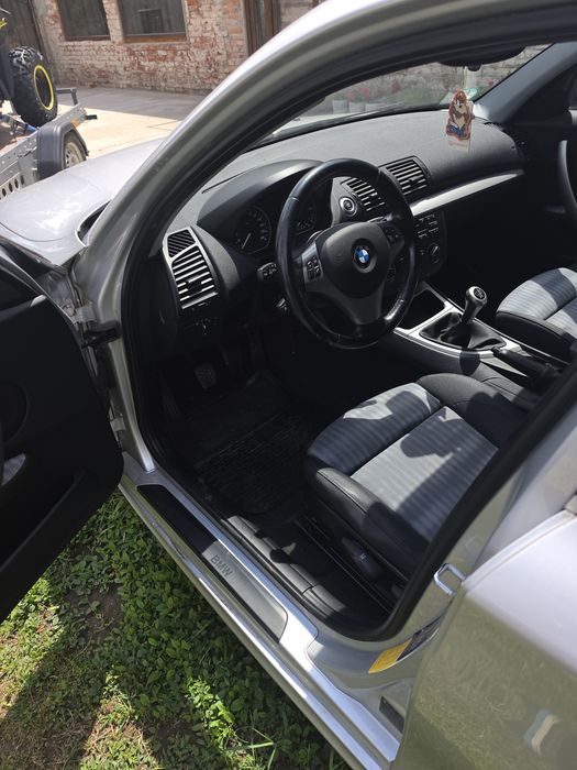 Vand bmw seria 1 motor 1.6 2600 euro