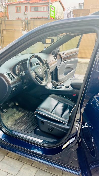 Vand Jeep Grand Cherokee SI *3.0 TD AT Overland 2018*, motor defect.