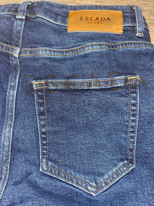Дамски дънки Escada