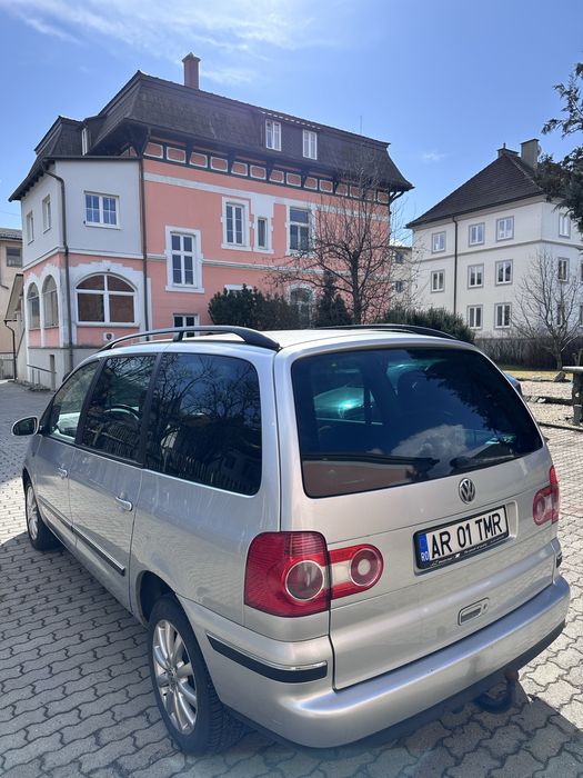 Vând Volkswagen Sharan 2.0 TDI – 7 locuri – 5000€