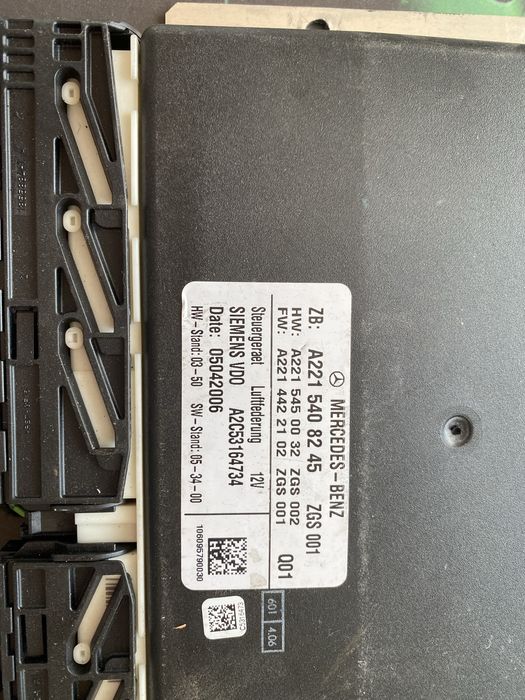 Модул блок управление въздушно окачване Мерцедес ЕС класа W221