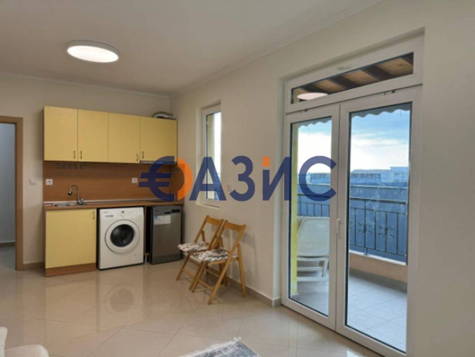 Продава се Двустаен апартамент в Свети Влас - 73 кв.м за 619 €/кв.м - Снимка #2