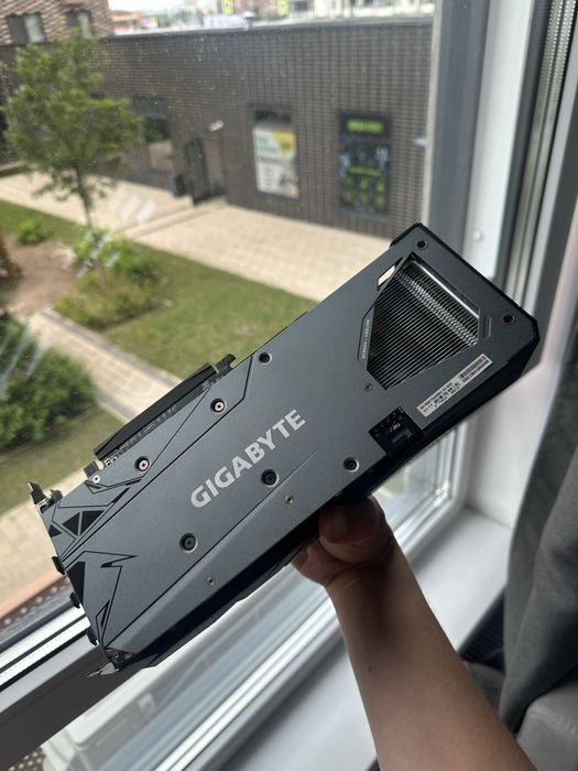 Gigabyte Radeon RX6600 xt 8gb продам!