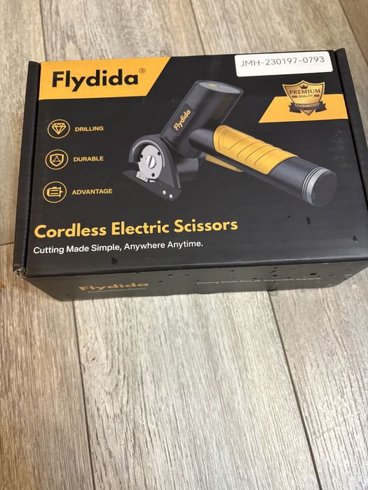 Multifunctionala electrica pentru taiat