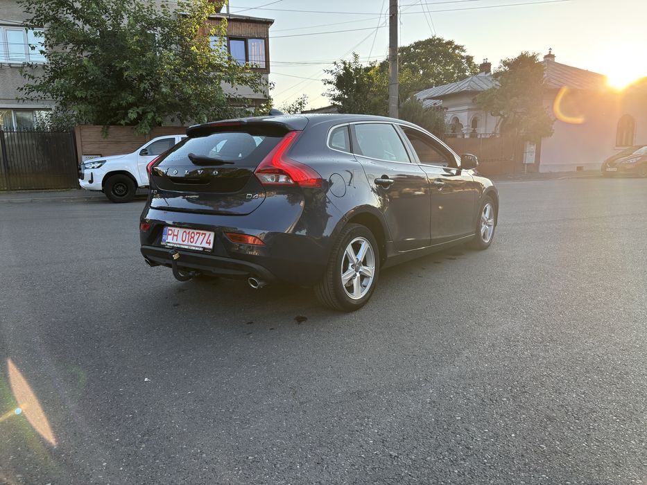 Volvo v40  D4 /Euro5  /09/2014 Led/ Navi 2.0/190cp