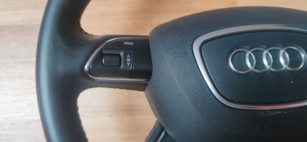 Volan Audi A4 B8