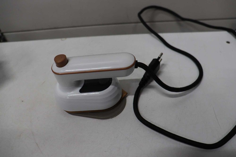 Мини ютия, компактна, 50 мл, сгъваем дизайн, многоцветна