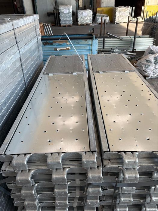 Поцинковано италианско скеле ново