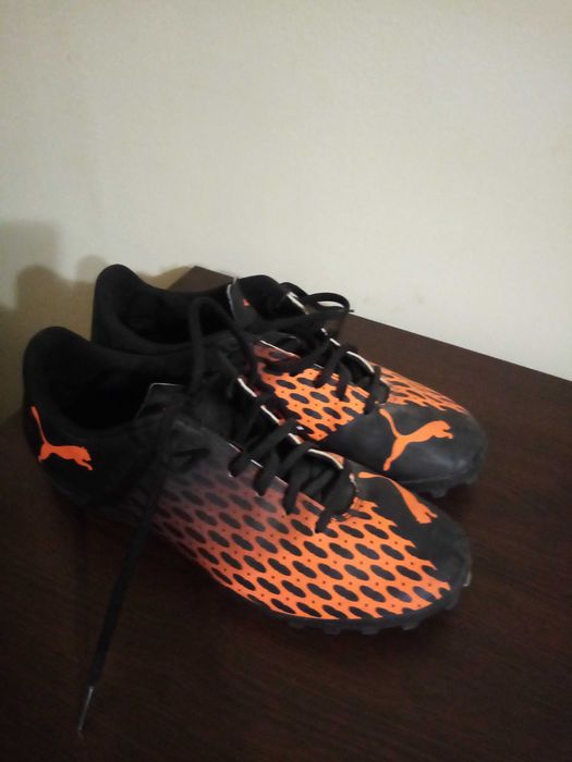Продавам стоножки Puma 41 номер