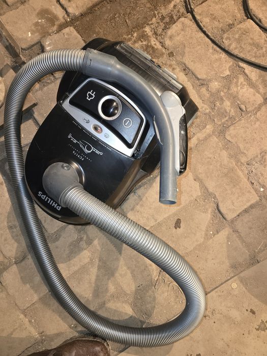 Пылесос дистанционного управления.