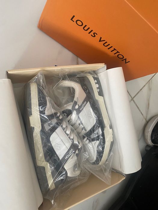 adidasi louis vuitton