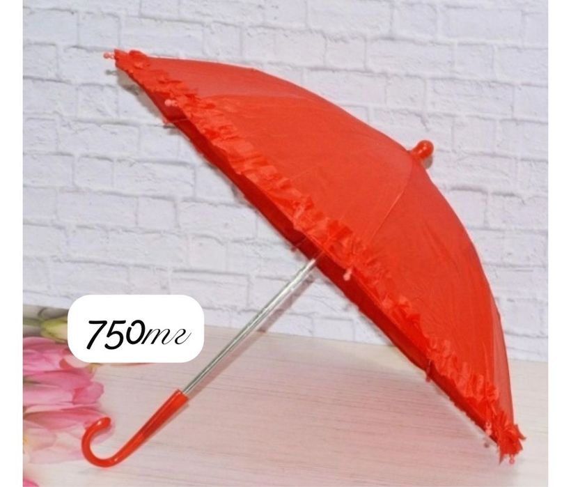 Зонтик и берет женский