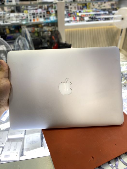 Macbook pro sotiladi!!!