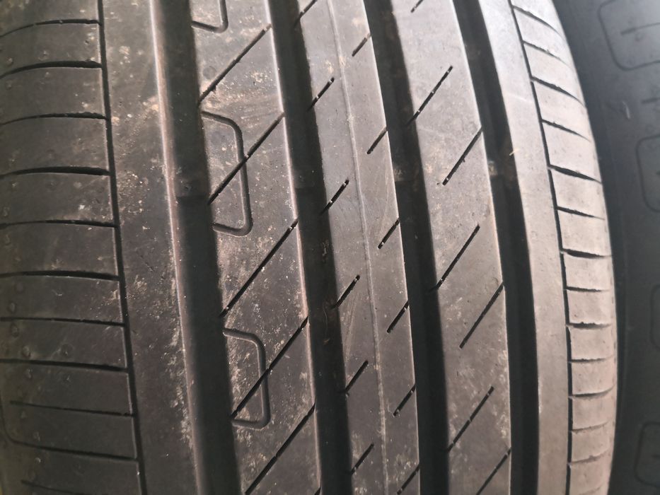 215 50 18 цола гуми като нови Goodyear dot 21 22 falken dot24