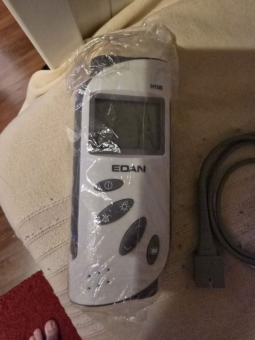Pulsoximetru profesional de mână EDAN H100B NOU