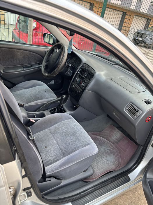 Тойота Авенсис  1999г.