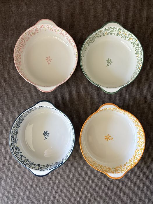 Set 4 boluri ceramica - pictate manual - noi