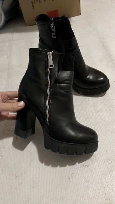 Ботинки Basconi .