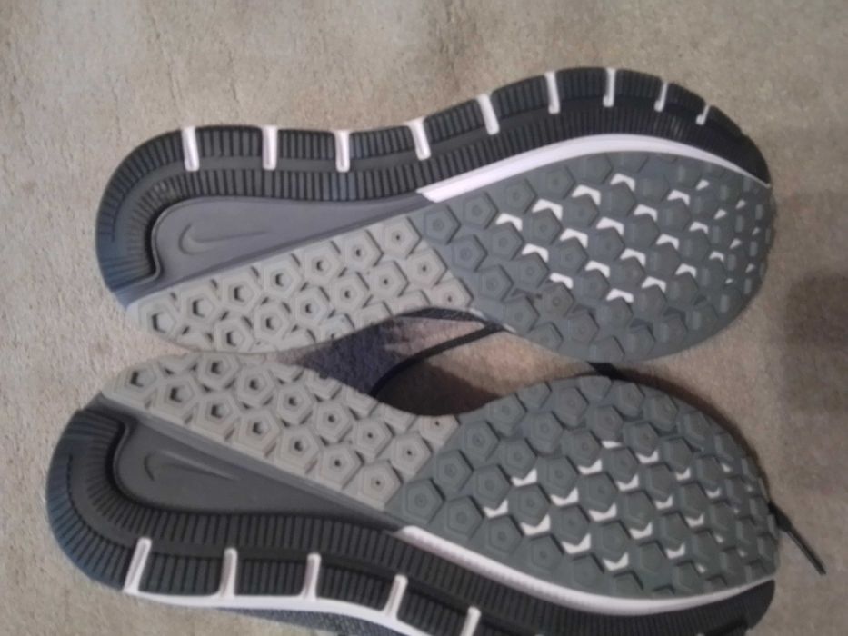 Nike Air Zoom Structure 38,5 номер нови
