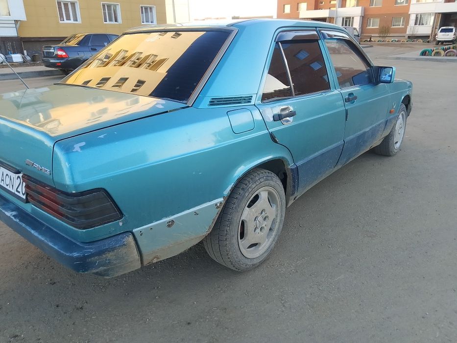 Мерседес.            .