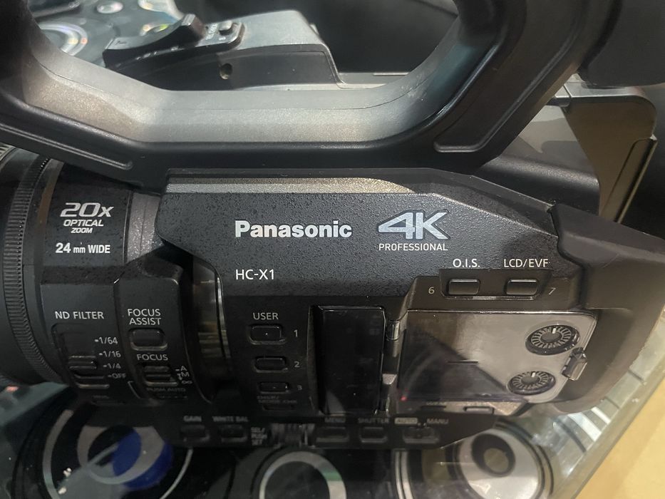 Профисионална видео камера Panasonic 4K.