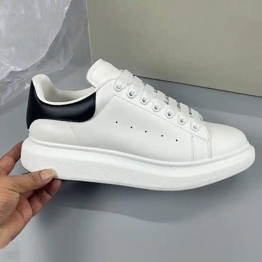 Adidași new sezon
