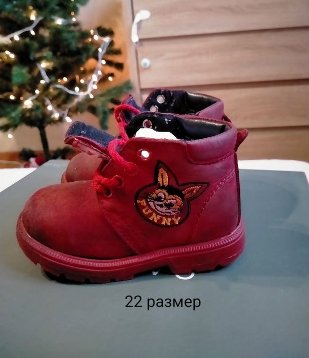 Детская обувь на мальчиков и девочек.