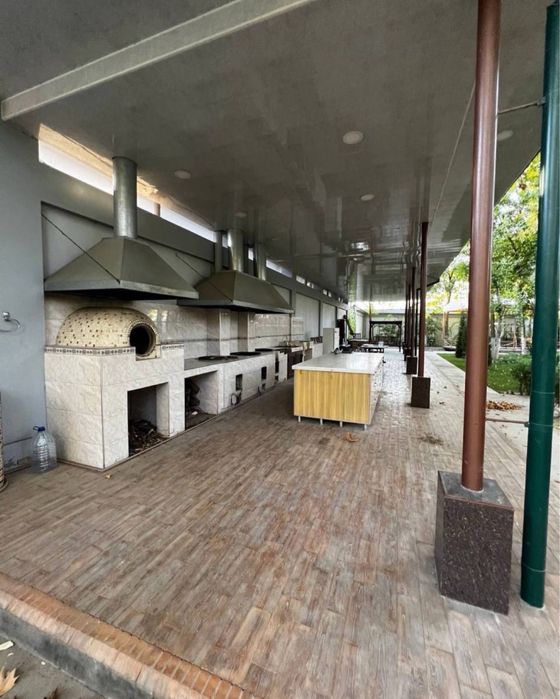 Продается шикарная зона отдыха ! Территория 99 соток .