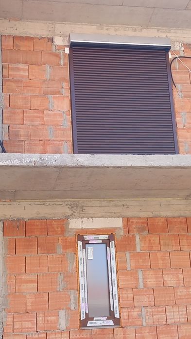 Rulouri exterioare integro din aluminiu
