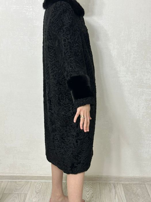 Шуба каракуль новая