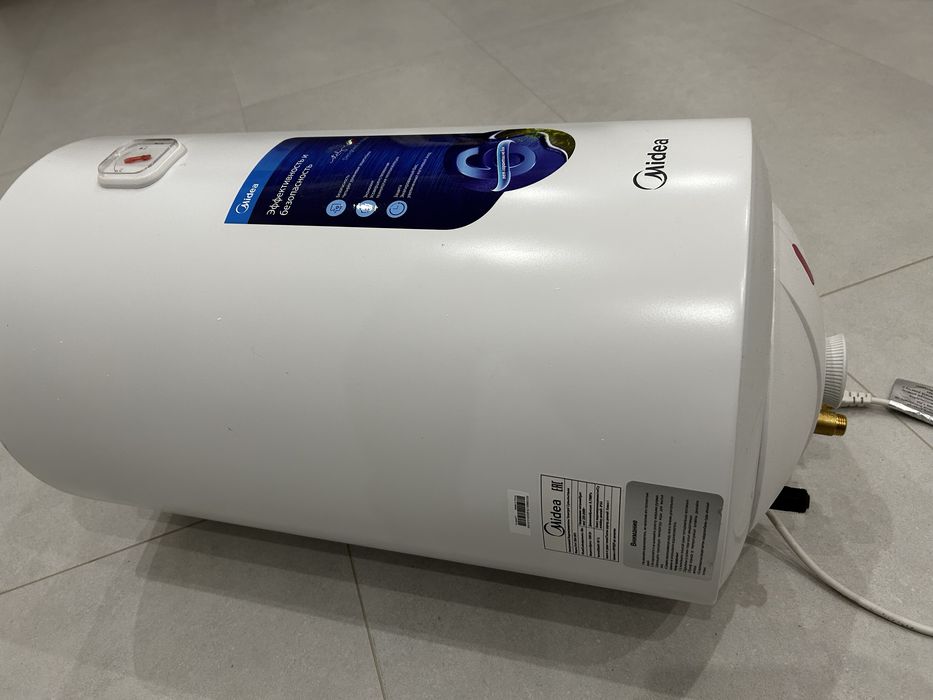 Продам водонагреватель от MIDEA