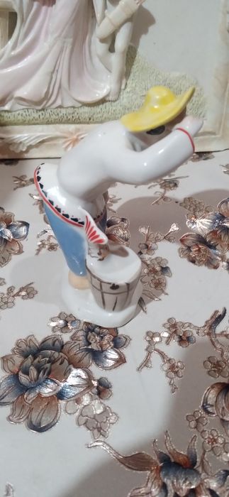 Продаётся статуэтка