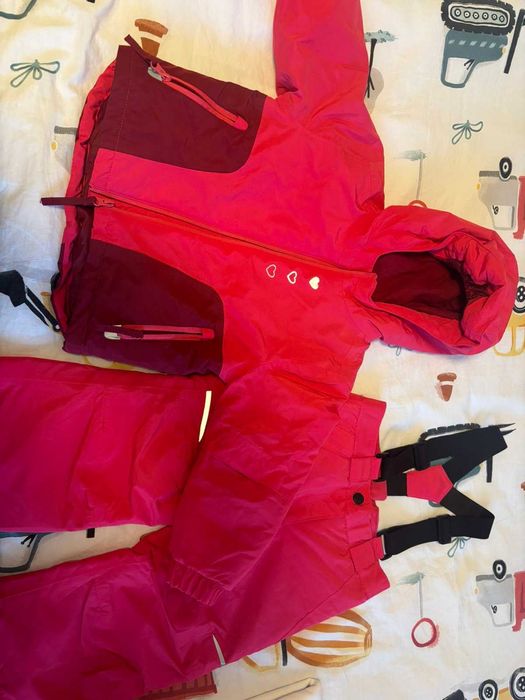 Детски ски екип размер 18-24 месеца.