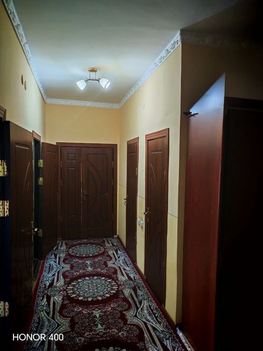 Вокзал Анзур аптекани рупарасидаги 2 хонали уй сотилади