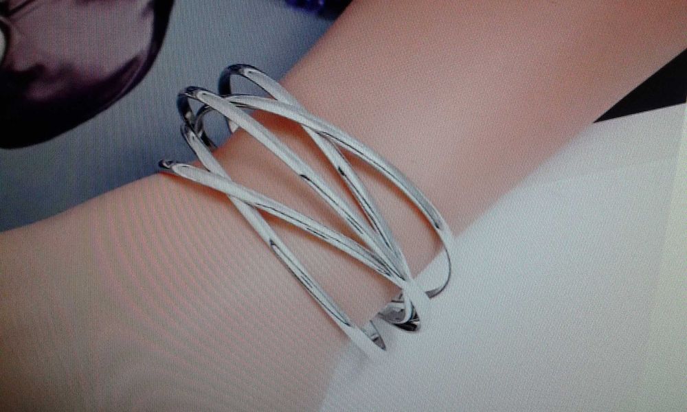 Комплект гривни.