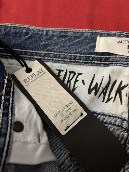 Мъжки дънки Reply