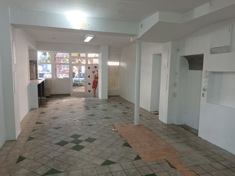 Дава се под наем Магазин в Казанлък - 50 кв.м за 306 € - Снимка #7