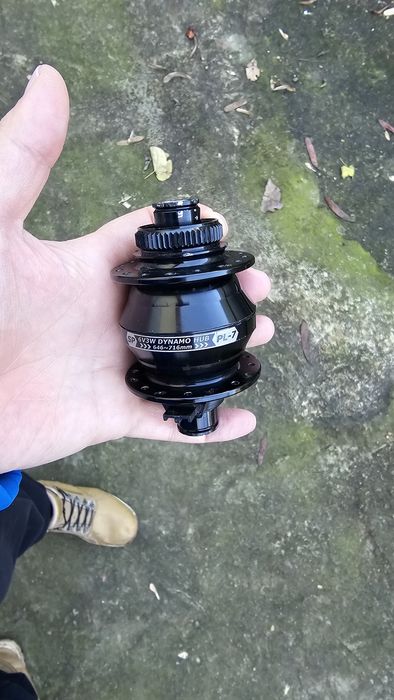 Shutter Precision PL-7 Динамо главина 12х100