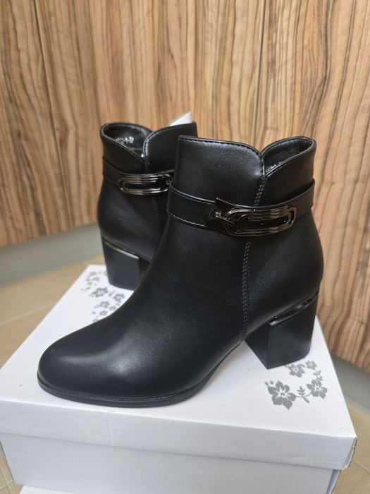 Естествена Кожа и Велур Ботуши