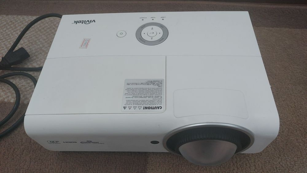Проектор Canon Vivitek