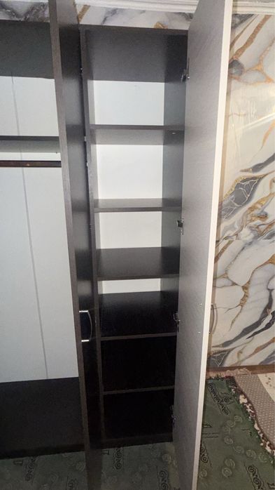 Продам Шкаф торг есть