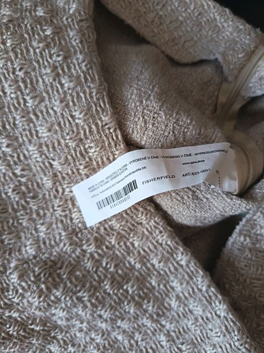Pantaloni scurți din boucle mărimea 40 cu talie înaltă