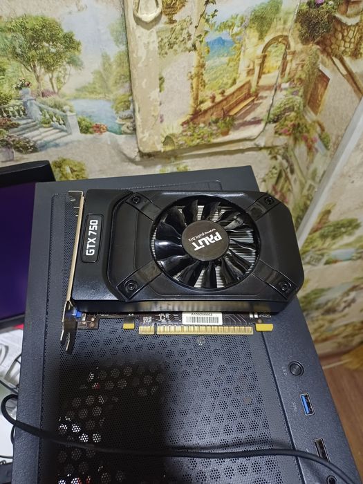 Видеокарта GTX 750